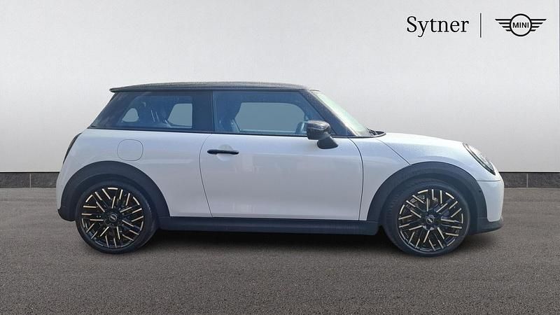 Used Mini Cooper S Hatch 201 HP (147 kW) 2024 White Hatchback