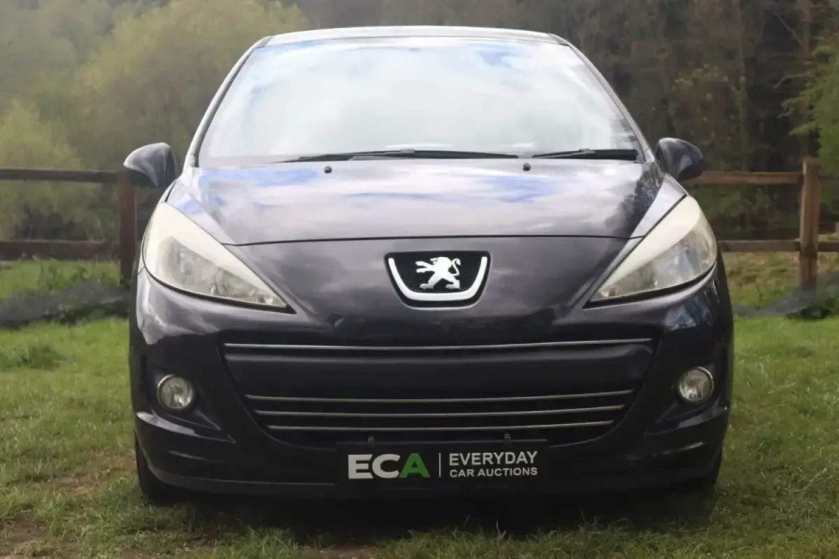 Second-hand Peugeot 207 Envy 2011 Negru Hatchback