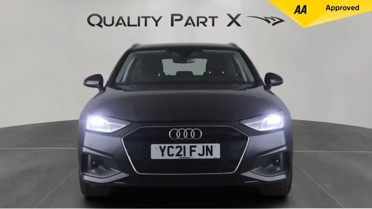 Używany Audi A4 Comfort 163 KM (119 kW) 2021 Czarny Kombi
