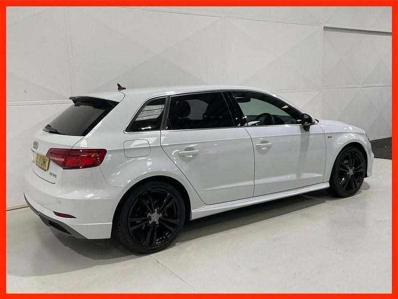 Used Audi A3 Sportback S-Line 150 HP (110 kW) 2019 White Hatchback