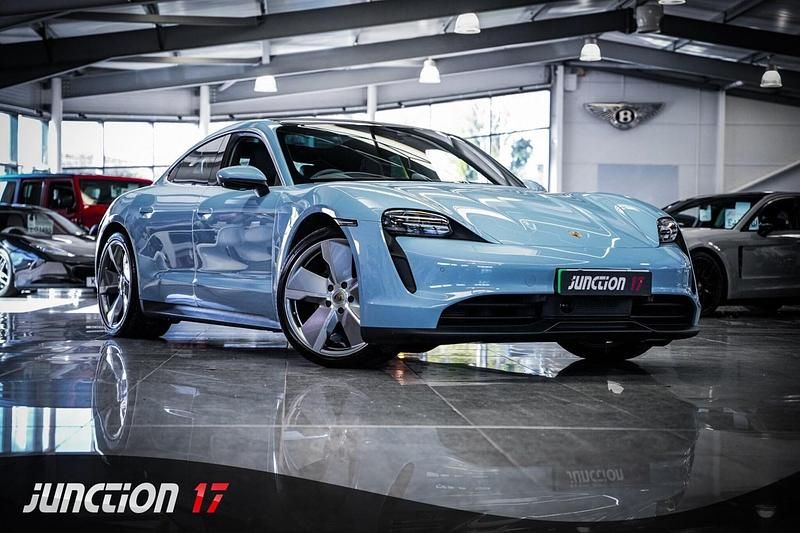 Usado Porsche Taycan Performance Package 389 kW (530 HP) 2022 Azul Sedan