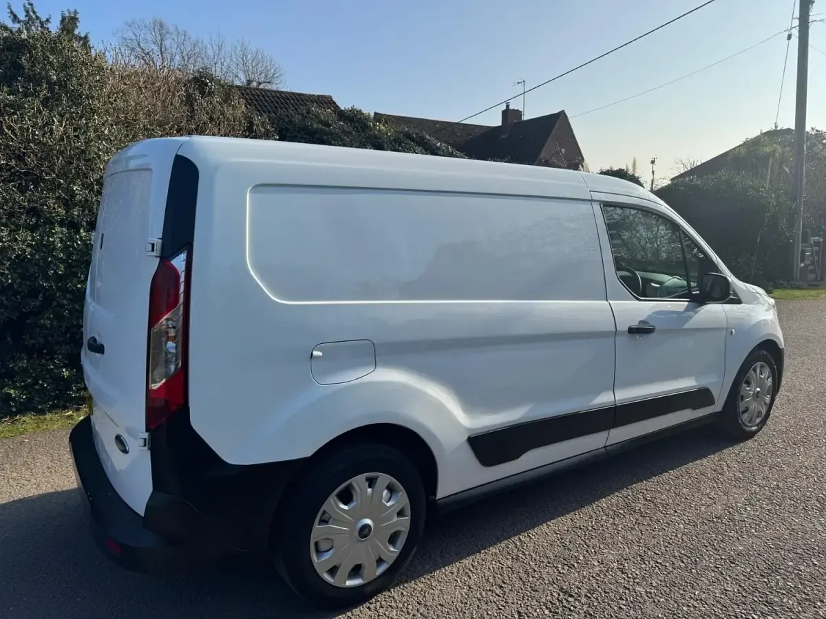 Second-hand Ford Transit Connect S 100 CP (73 kW) 2018 Alb Monovolum