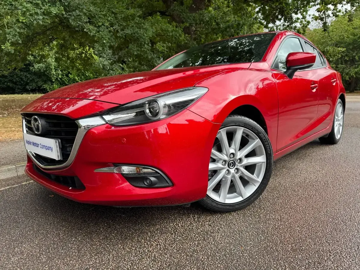 Used Mazda 3 Inclusive 121 HP (88 kW) 2018 Soul red metallic Hatchback