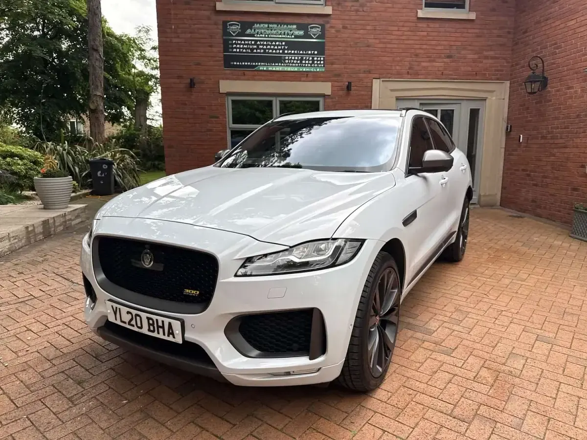 Used Jaguar F-Pace S 300 HP (220 kW) 2020 White SUV