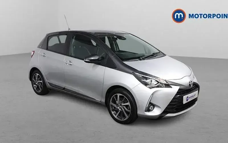 Usado Toyota Yaris 111 HP (81 kW) 2019 Citadino