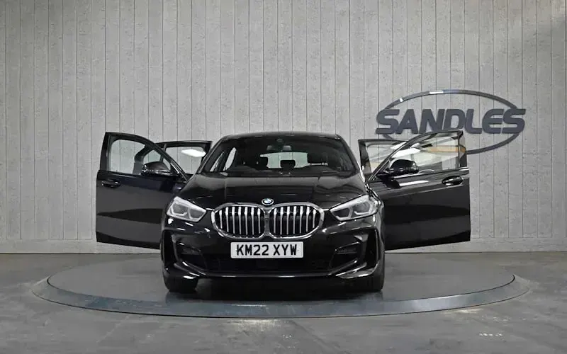 Used BMW 118 M Sport 136 HP (100 kW) 2022 Black Hatchback