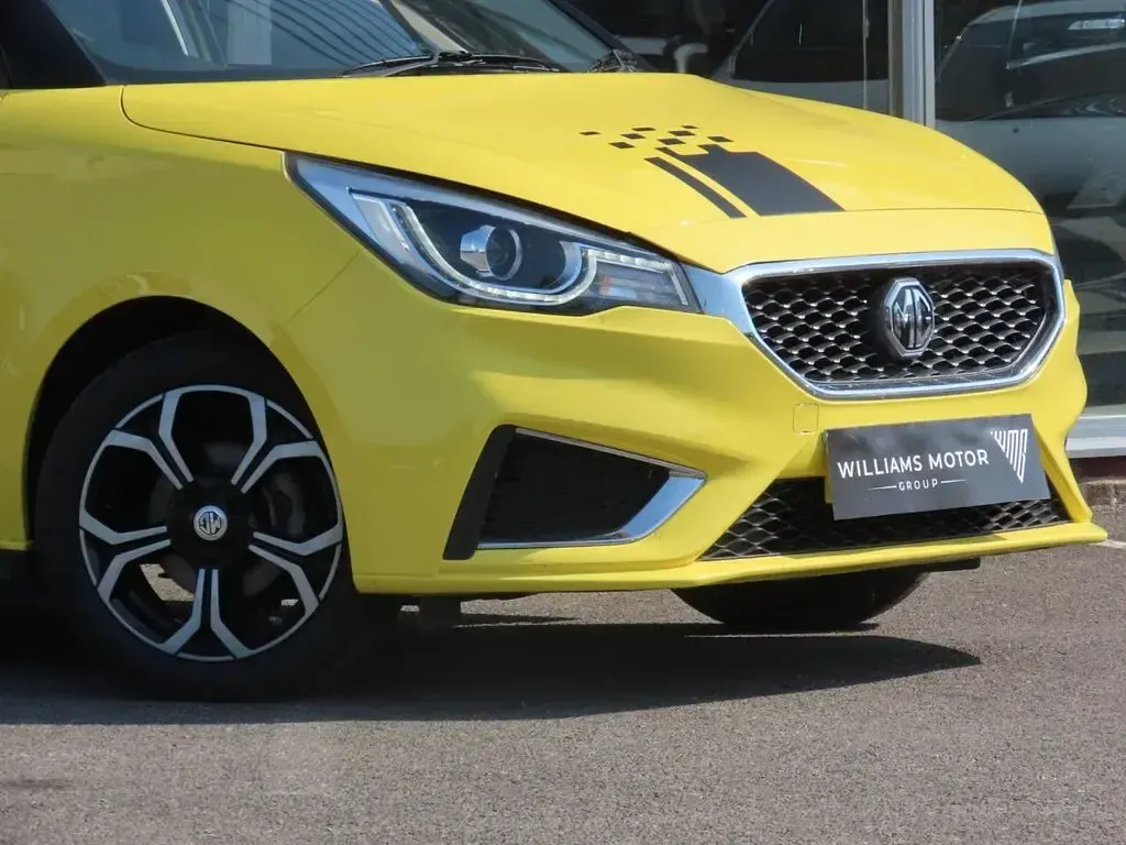 Used MG MG3 Exclusive 106 HP (77 kW) 2020 Yellow Hatchback
