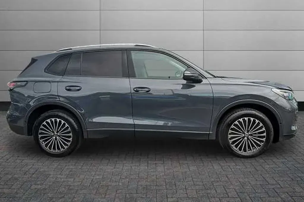 New VW Tiguan Match 150 HP (110 kW) 2025 Dolphin grey SUV
