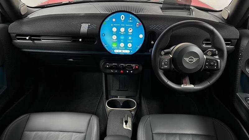 Used Mini Cooper Hatch 113 kW (154 HP) 2026 Red Hatchback