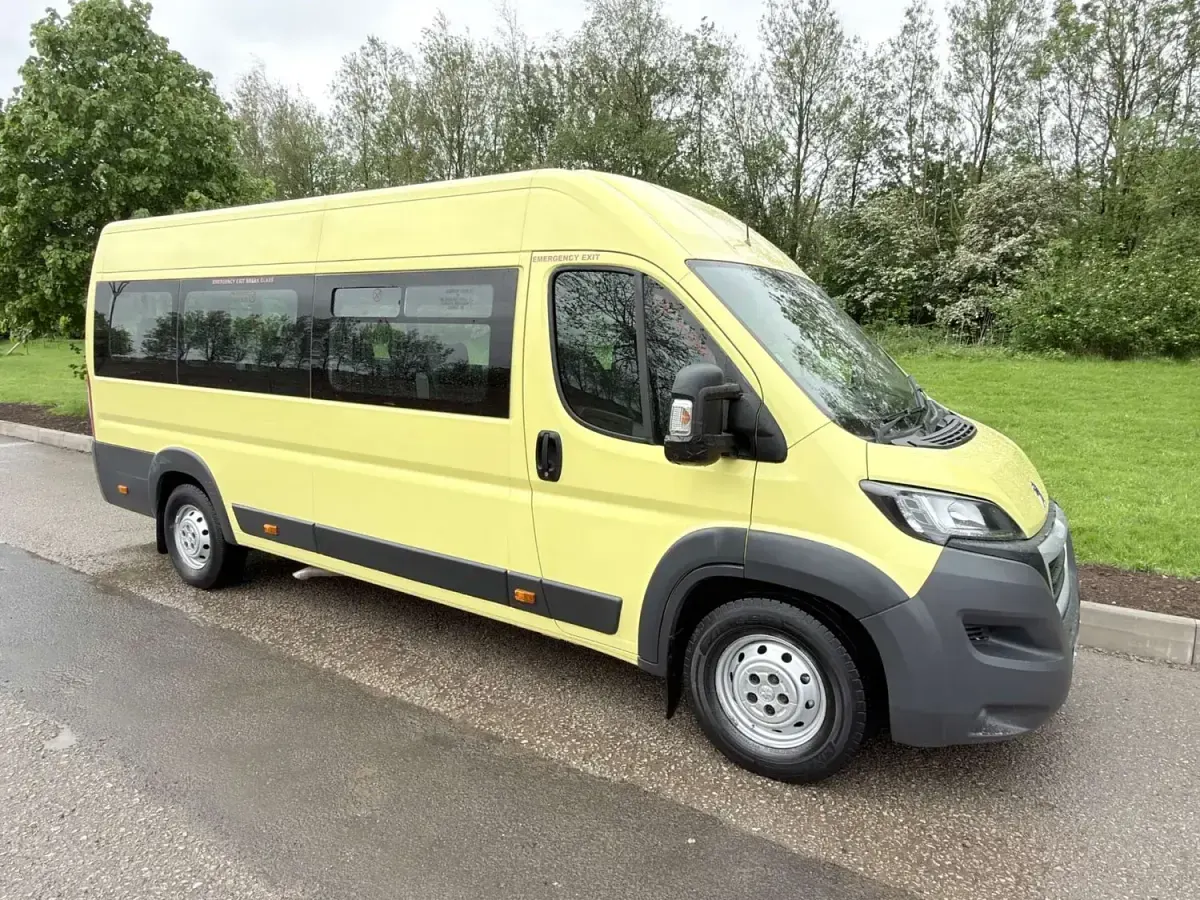 Używany Peugeot Boxer 2017 Żółty Van
