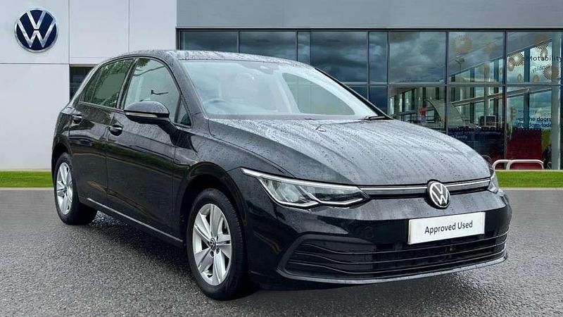 Deep back pearl Used 2022 VW Golf VIII Life Hatchback | £16,300 (Good price) - Image 1/4