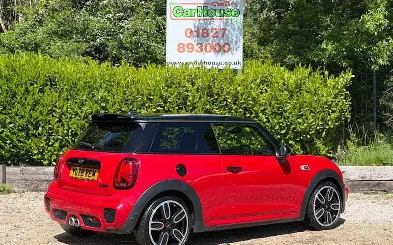 Used Mini Cooper S Hatch 192 HP (141 kW) 2019 Red Hatchback