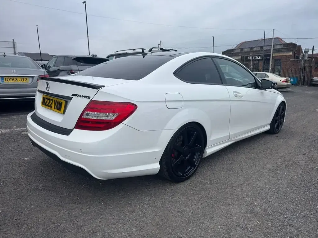 Used Mercedes C250 Sport Edition 204 HP (150 kW) 2014 White Coupe