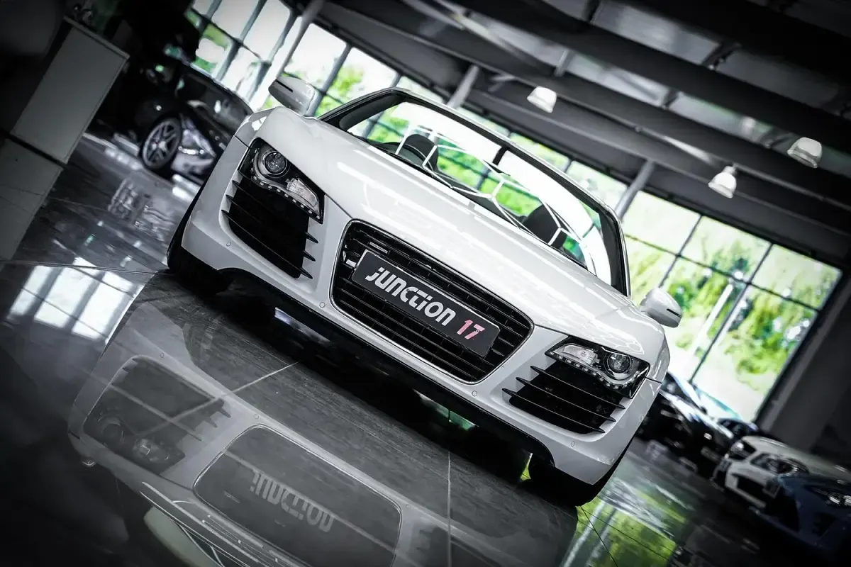 Used Audi R8 Spyder Business 2011 White Cabriolet