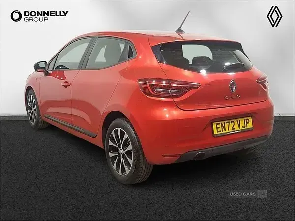 Used Renault Clio Evolution 90 HP (66 kW) 2023 Red Hatchback