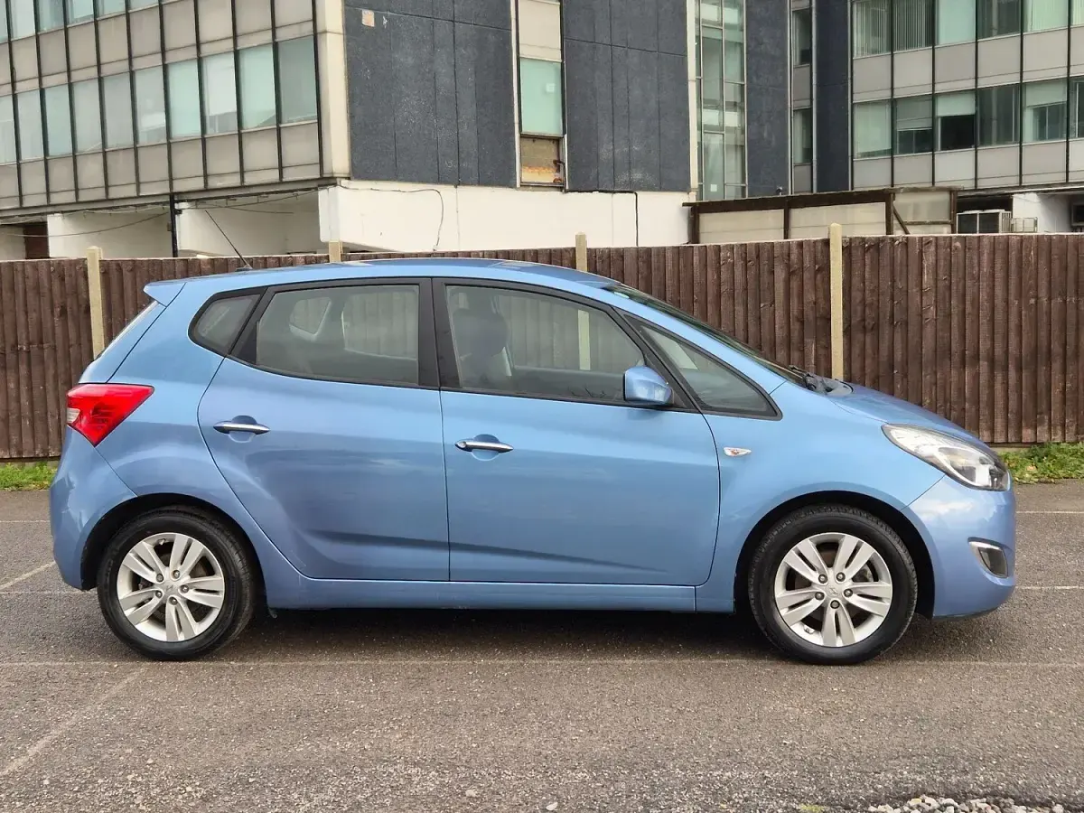 Used Hyundai ix20 Active 125 HP (91 kW) 2014 Blue Hatchback