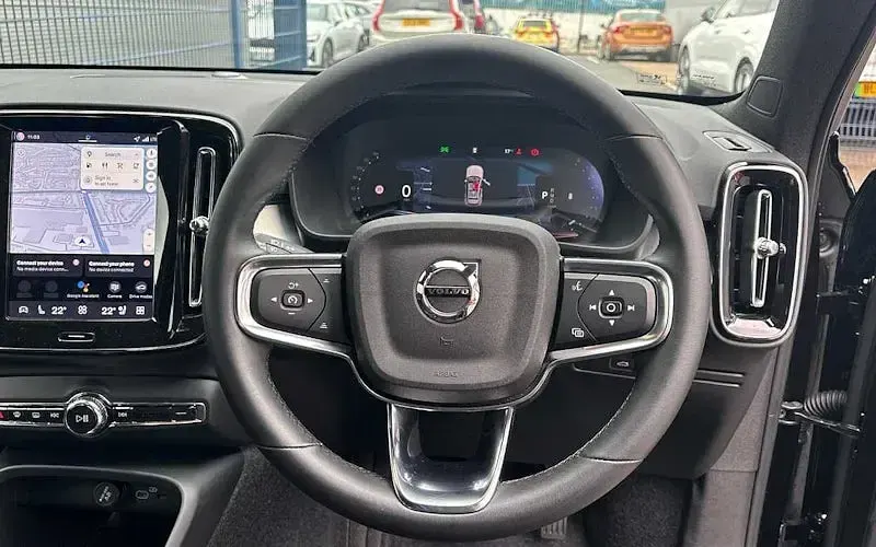 Used Volvo XC40 Plus 163 HP (119 kW) 2025 Black SUV