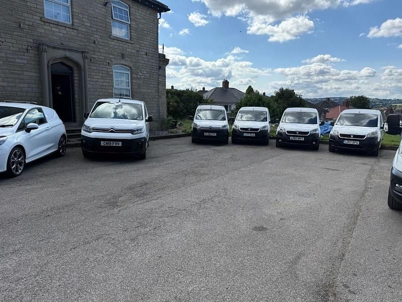 White Used 2018 Peugeot Partner MPV | £2,999 (Super price) - Image 1/4