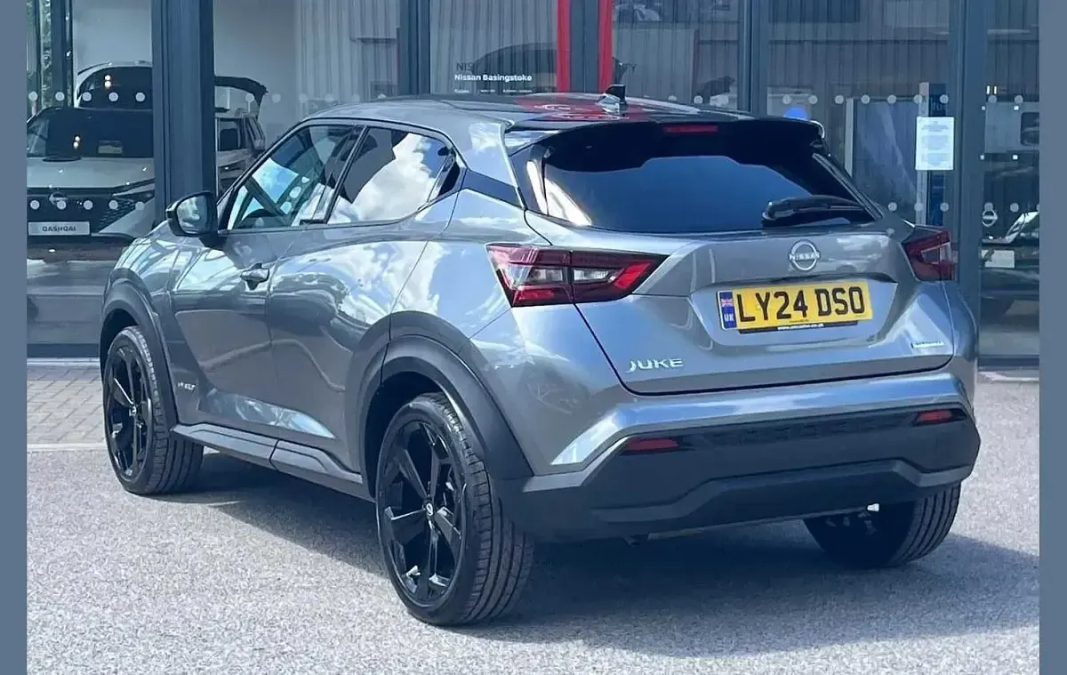 Used Nissan Juke Tekna 143 HP (105 kW) 2024 Grey SUV