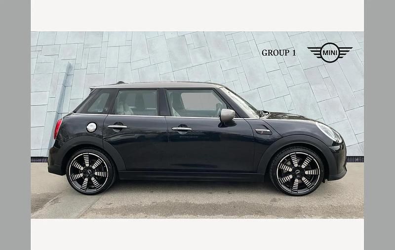 Used Mini Cooper S Exclusive 178 HP (130 kW) 2022 Black Hatchback