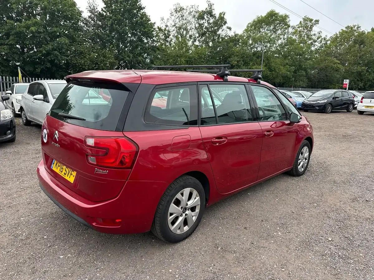 Used Citroën Grand C4 Picasso VTR Sport 120 HP (88 kW) 2016 Red MPV