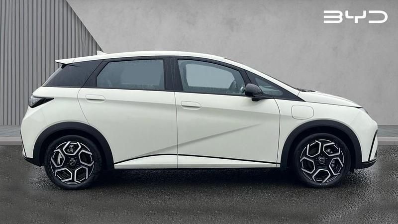 New BYD Dolphin Boost 129 kW (176 HP) 2025 White Hatchback