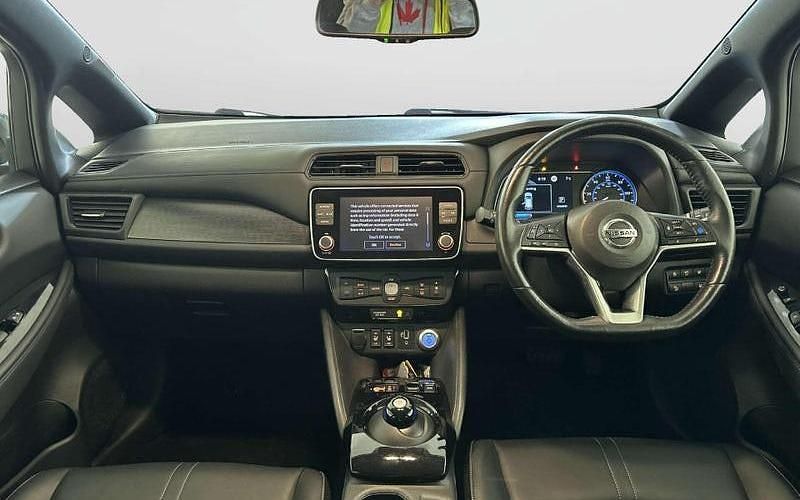 Begagnad Nissan Leaf N-TEC 160 kW (218 HK) 2020 Halvkombi