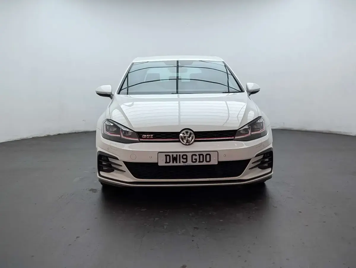 Used VW Golf VII GTI 245 HP (180 kW) 2019 White Hatchback