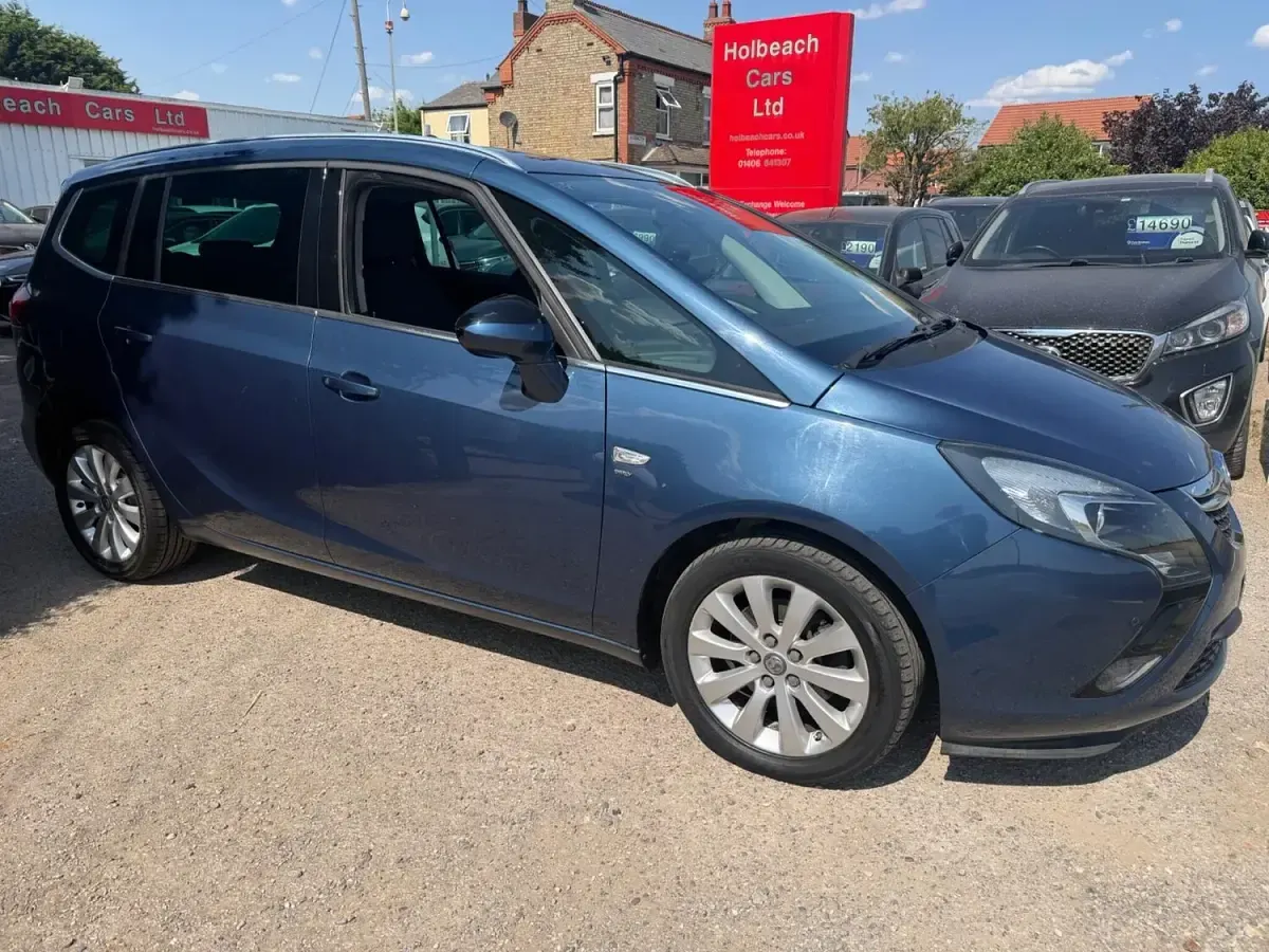 Used Vauxhall Zafira 2016 Blue MPV