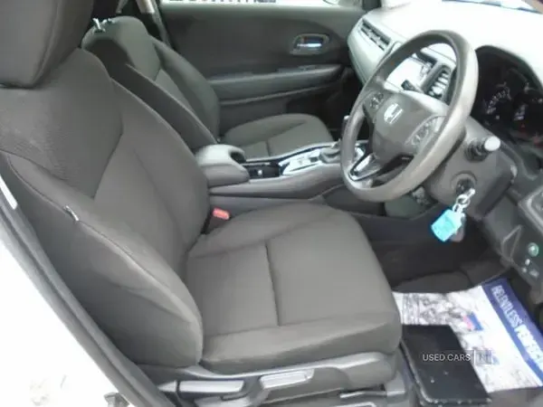 Second-hand Honda HR-V S 130 CP (95 kW) 2016 Alb SUV