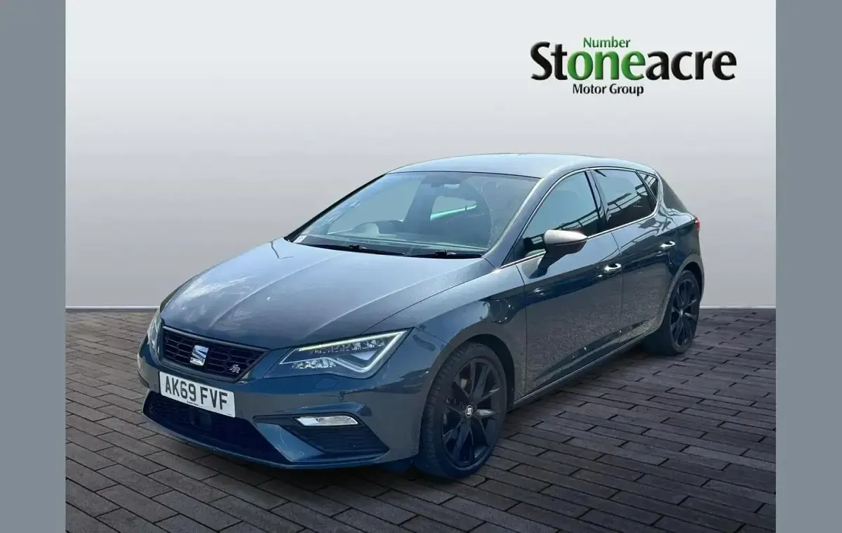 Used Seat Leon Black Edition 147 HP (108 kW) 2020 Grey Hatchback