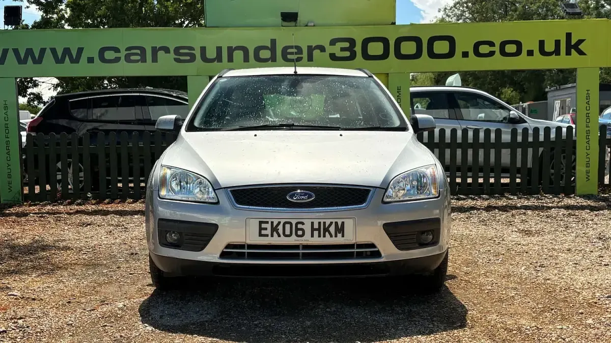 Used Ford Focus Ghia 145 HP (106 kW) 2006 Silver Estate