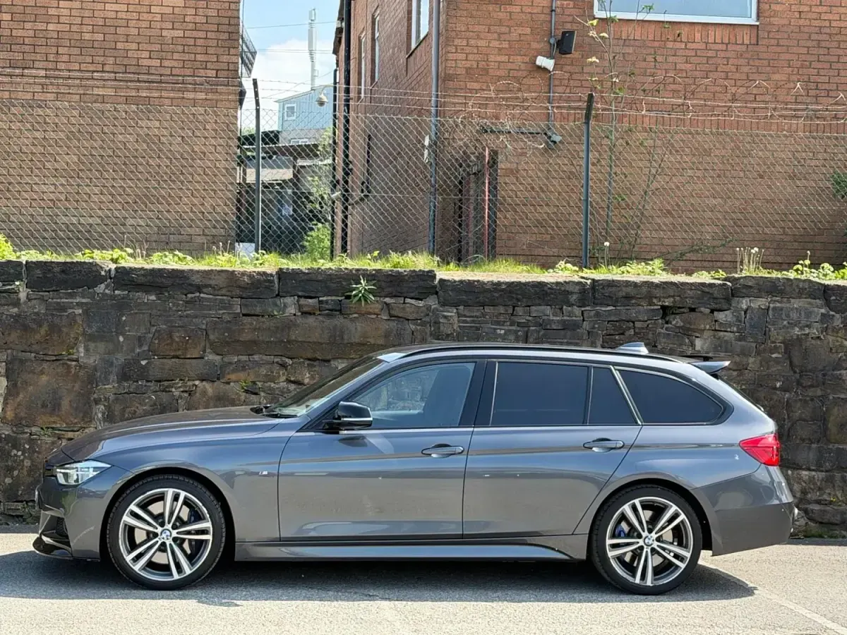 Begagnad BMW 335 M Sport 2017 Grå Kombi