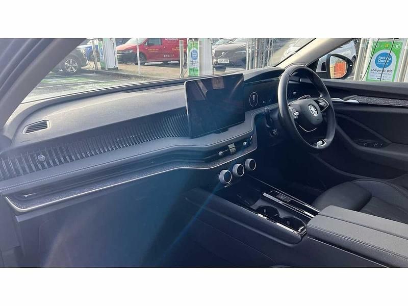 Used Skoda Superb SE L 193 HP (141 kW) 2024 Silver Estate