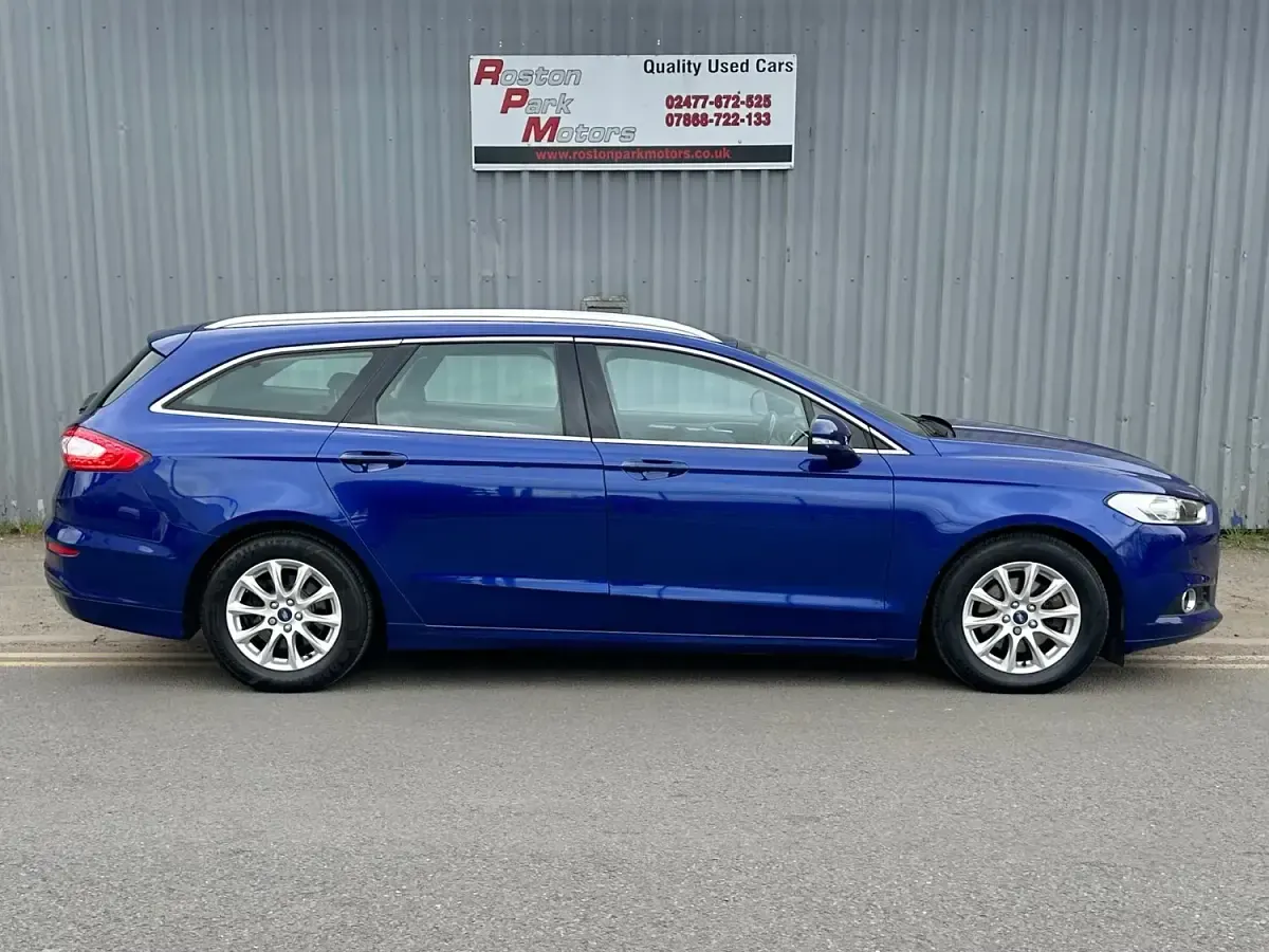 Used Ford Mondeo Zetec 150 HP (110 kW) 2015 Deep impact blue Estate