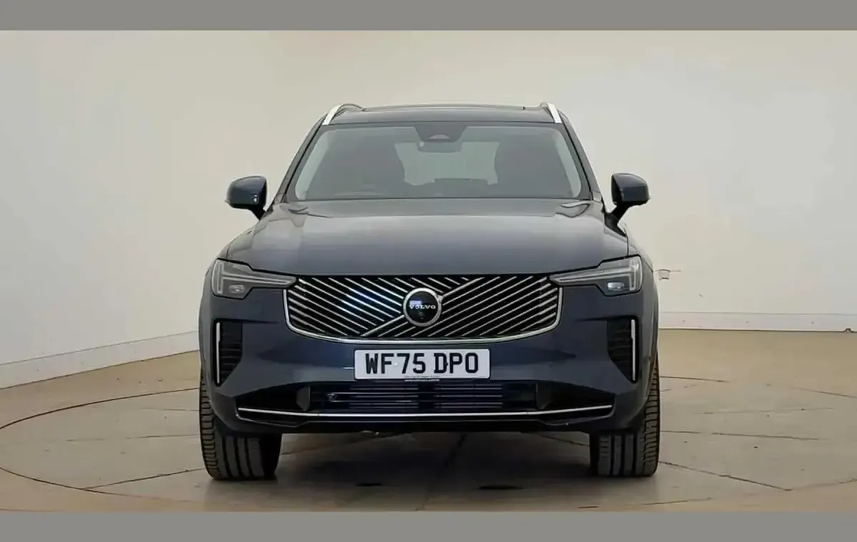 Used Volvo XC90 Ultra 455 HP (334 kW) 2025 Blue SUV