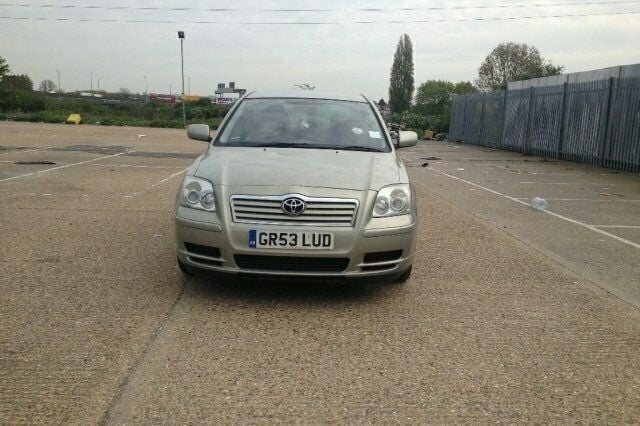 Used 2004 Toyota Avensis Hatchback | £1,500 (Fair price) - Image 1/2