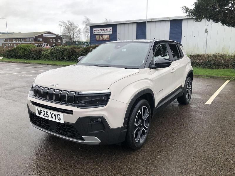 Used Jeep Avenger Summit 100 HP (73 kW) 2025 SUV