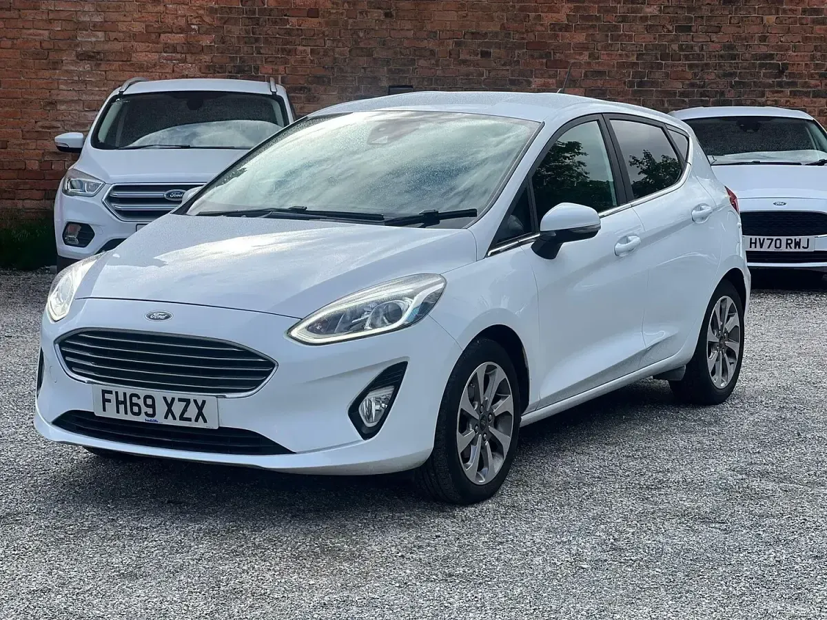 Used Ford Fiesta Titanium 100 HP (73 kW) 2020 White Hatchback