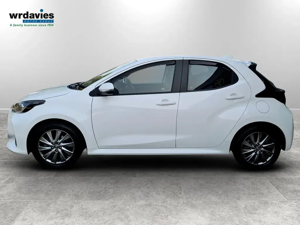 Used Toyota Yaris 2023 White Hatchback