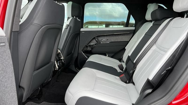 Second-hand Land Rover Range Rover Sport First Edition 530 CP (389 kW) 2023 Roșu SUV