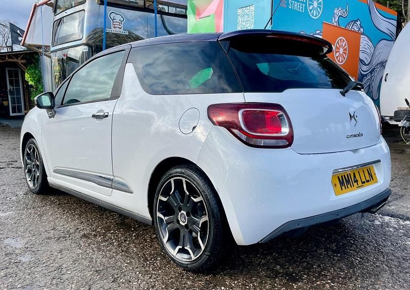 Usado Citroën DS3 115 HP (84 kW) 2014 Branco Citadino