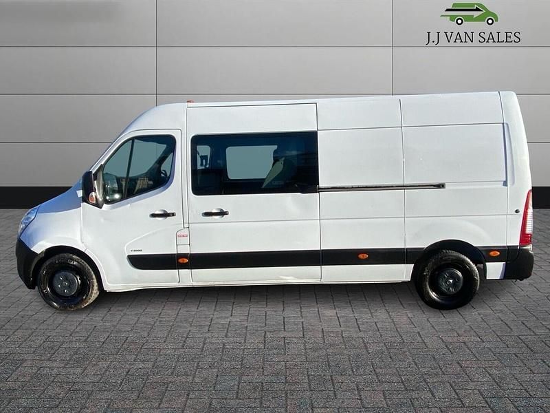 Second-hand Vauxhall Movano 130 CP (95 kW) 2019 Alb Monovolum