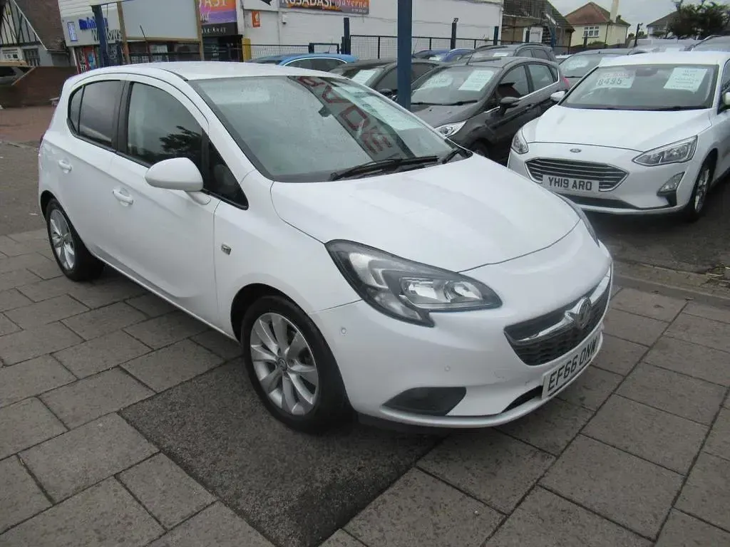 Used Vauxhall Corsa 2016 White Hatchback