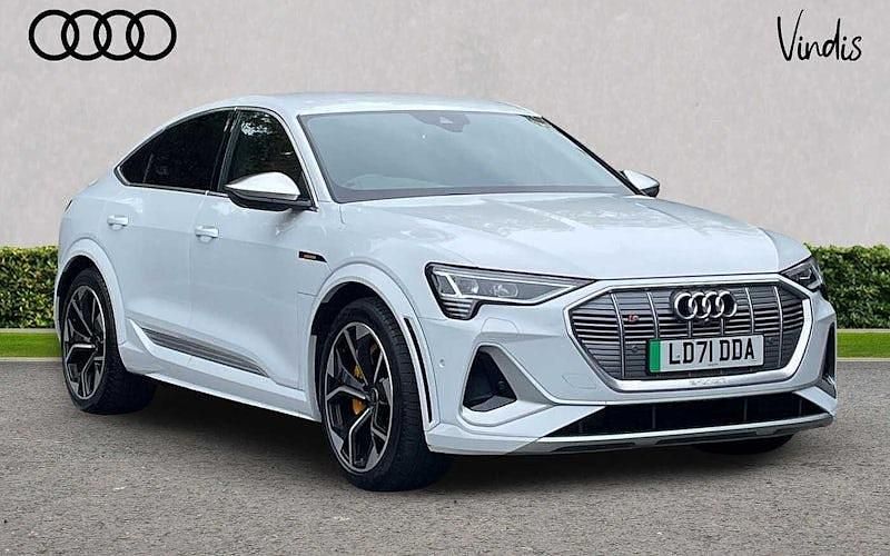 White Used 2021 Audi e-tron Sportback Sport SUV | £32,500 (Expensive) - Image 1/4