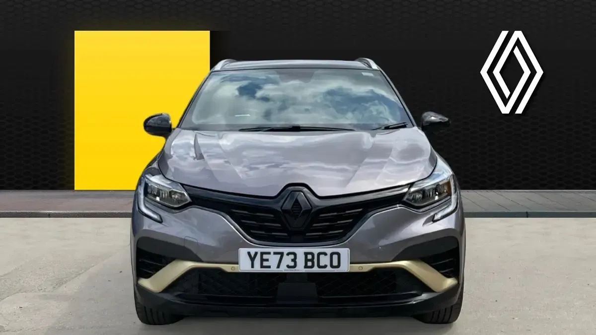 Used Renault Captur Engineered 142 HP (104 kW) 2023 Grey/black SUV