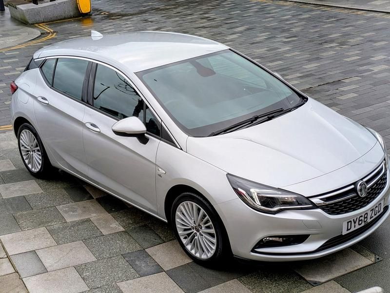 Used Vauxhall Astra Elite 2018 Silver Hatchback