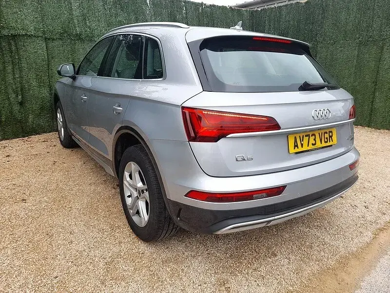 Used Audi Q5 Sport 261 HP (191 kW) 2023 Silver SUV