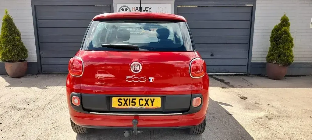 Used Fiat 500L Lounge 85 HP (62 kW) 2015 Red MPV