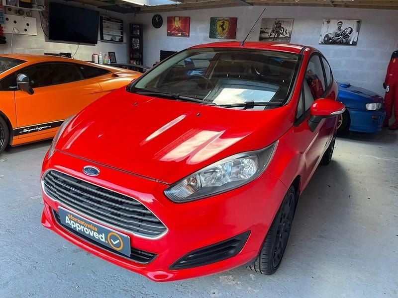 Used Ford Fiesta Style 2014 Red Hatchback